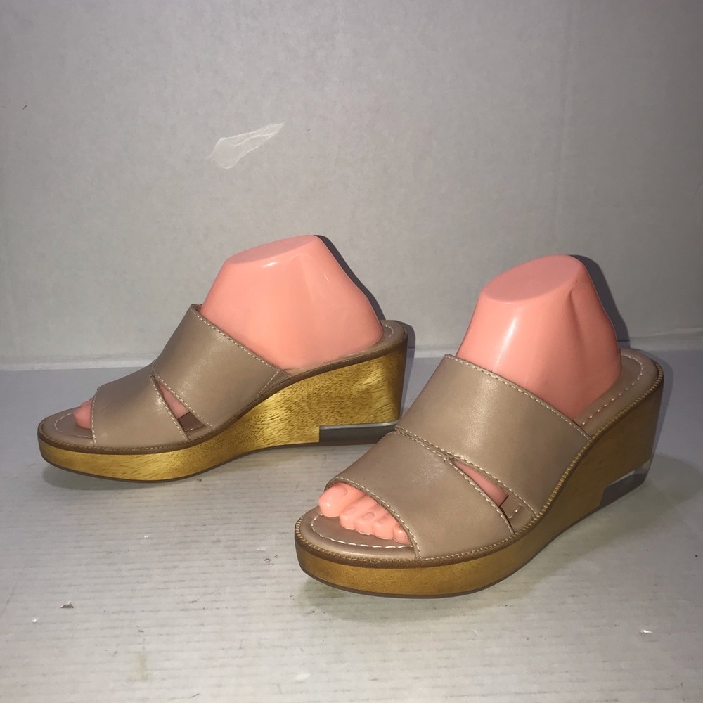 Bernardo Women's Kara Wedges Nude Leather Sandals Sz 10 Anthropologie